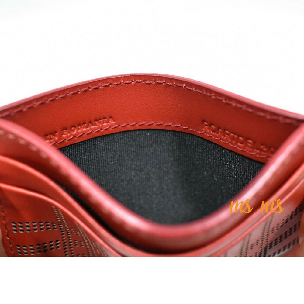 Nwt Burberry red Sandon Perforated Check CARD CASE - Picture 4 of 5